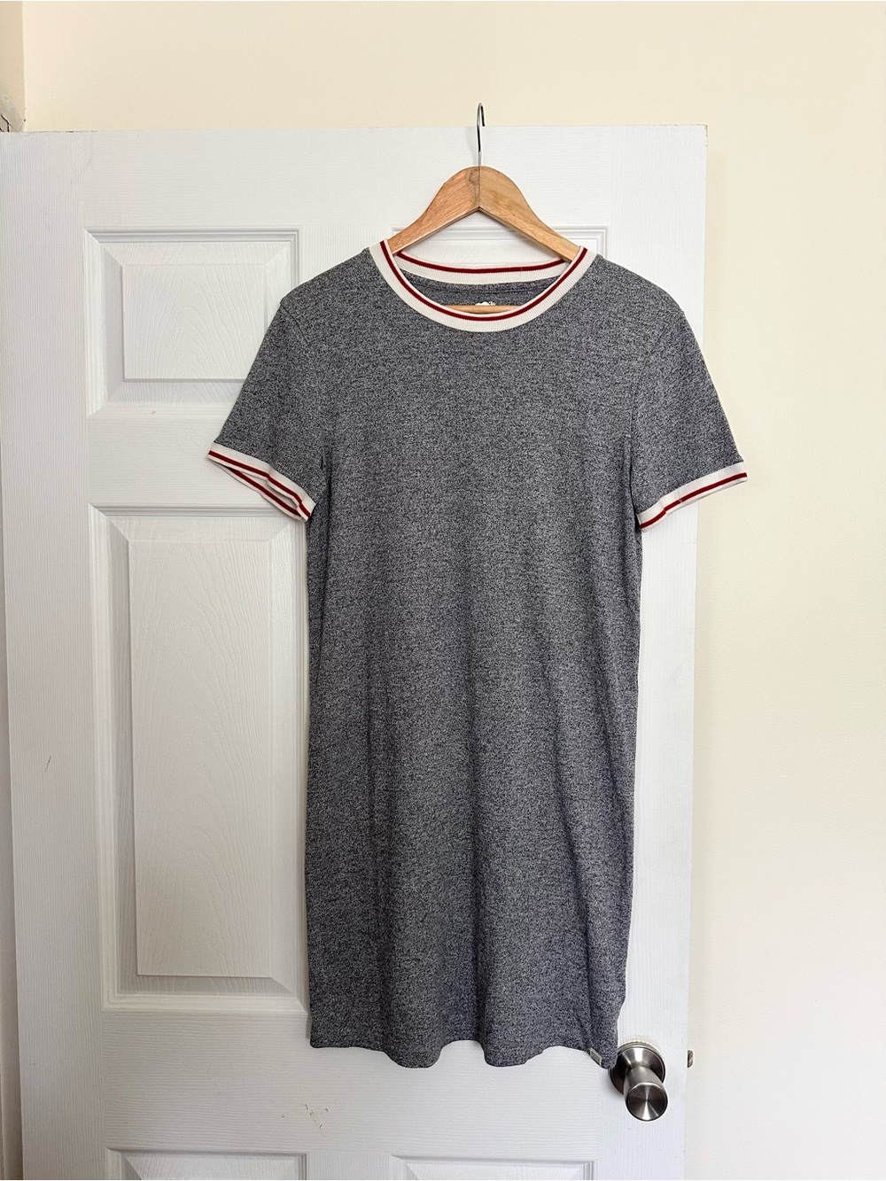 Roots Cabin Dress | Women's Medium | Cozy Cottagecore T-Shirt Dress
